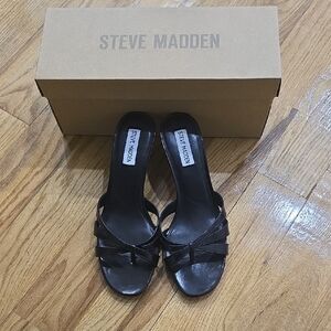 Steve Madden Black Leather Cary Kitten Heel